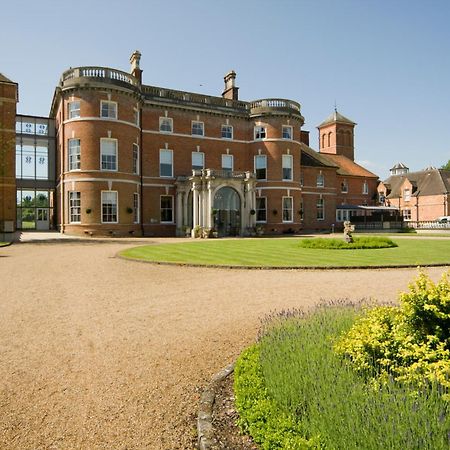 Oakley Hall Hotel Бейсінгсток Екстер'єр фото